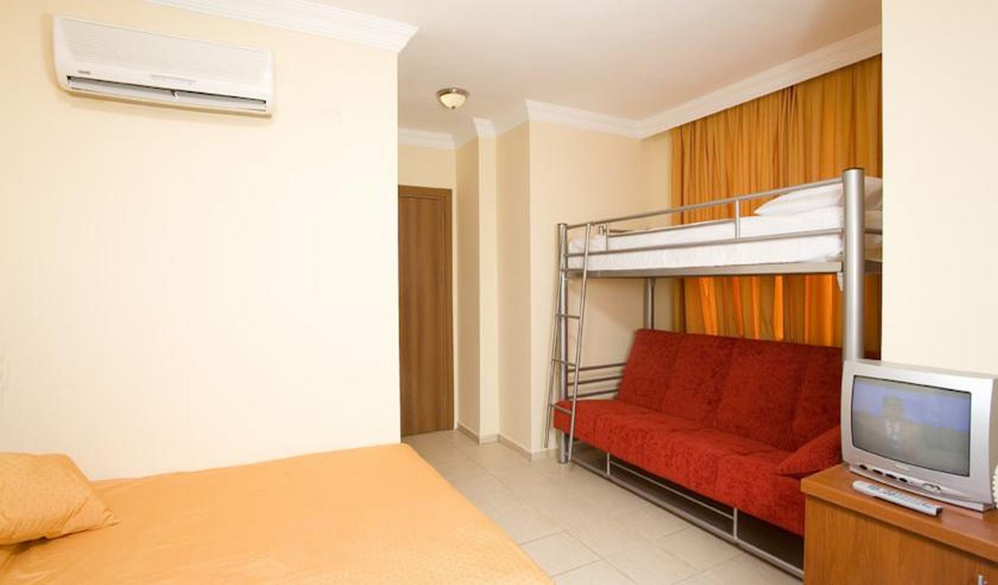 Hotel Selenium Side