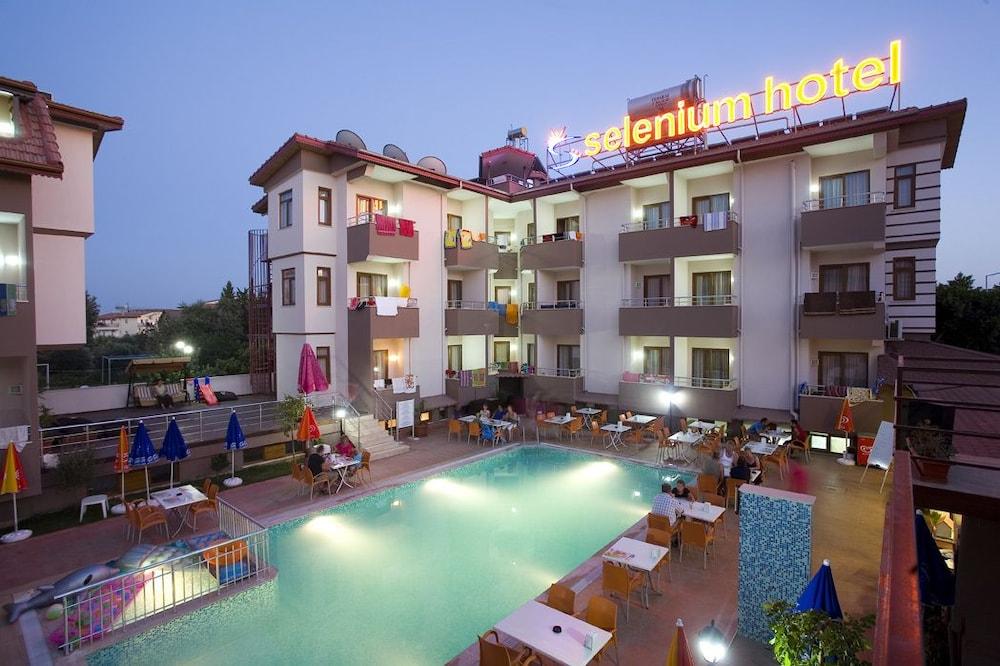 Selenium Hotel 3*