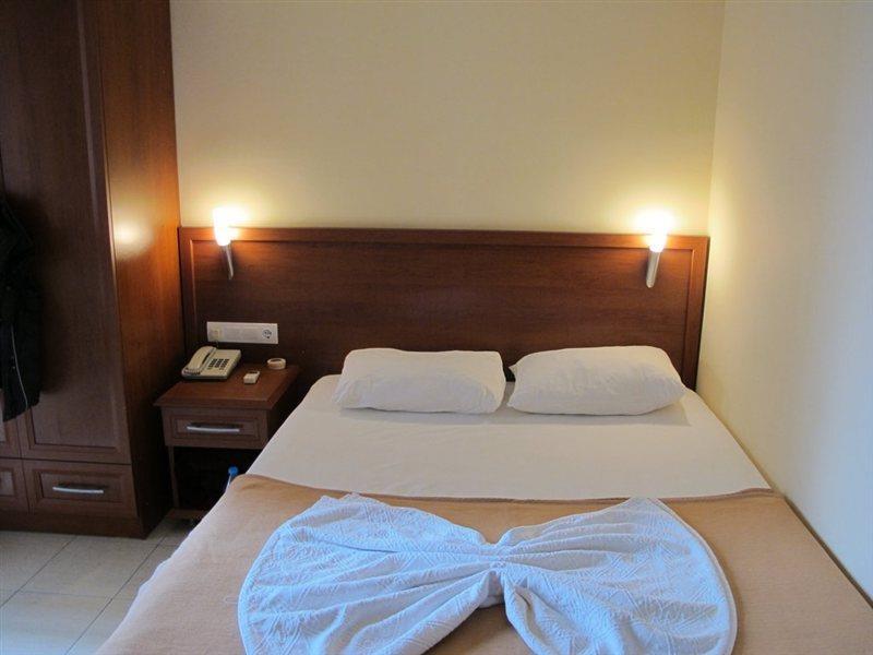 Hotel Selenium Side