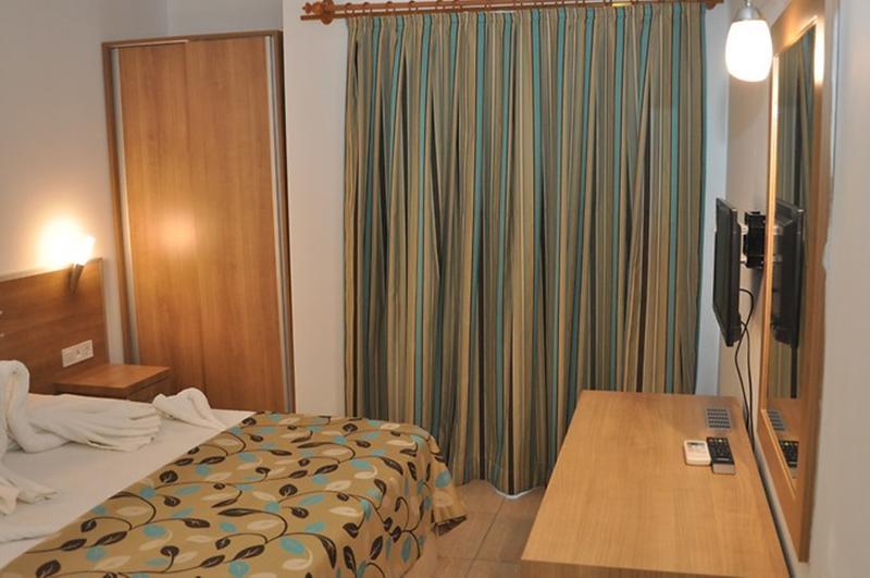 Selenium Hotel